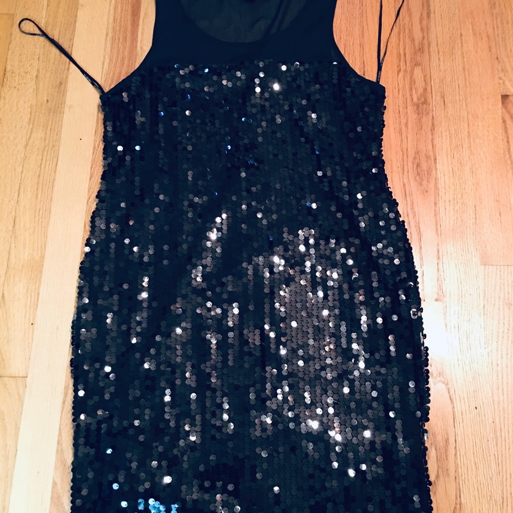 Forever 21 Women’s black sequins dress